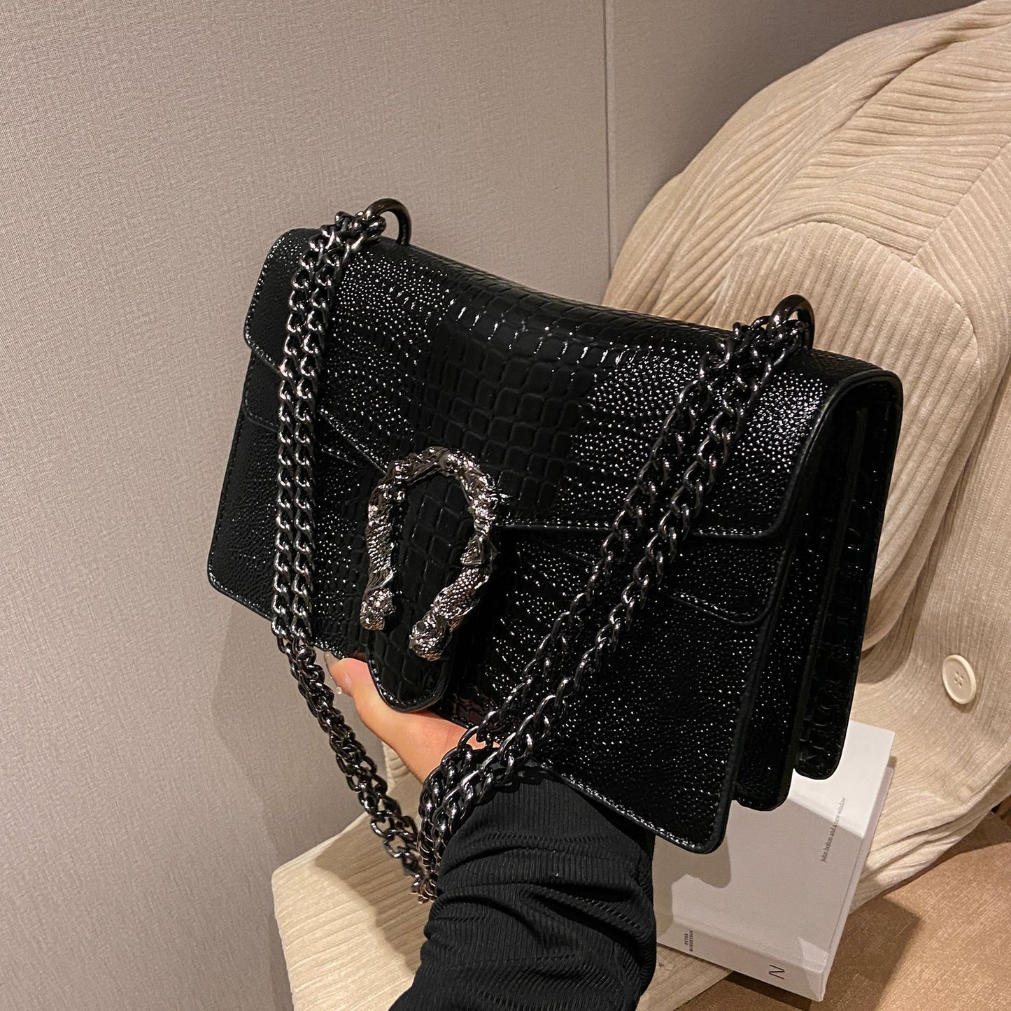 Amara Chain Bag